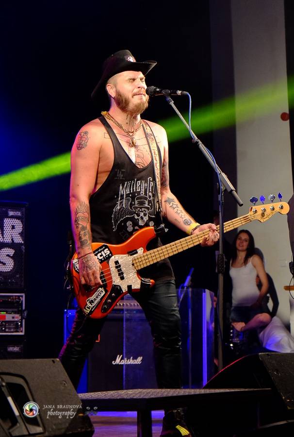 Rybičky 48 v Plzni - Kuba Ryba byl hlasově indisponován, i tak Plzeň nabili energií