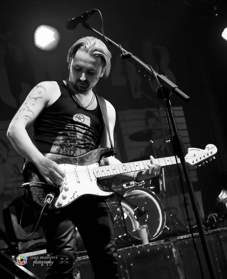 Rybičky 48 v Plzni - Kuba Ryba byl hlasově indisponován, i tak Plzeň nabili energií