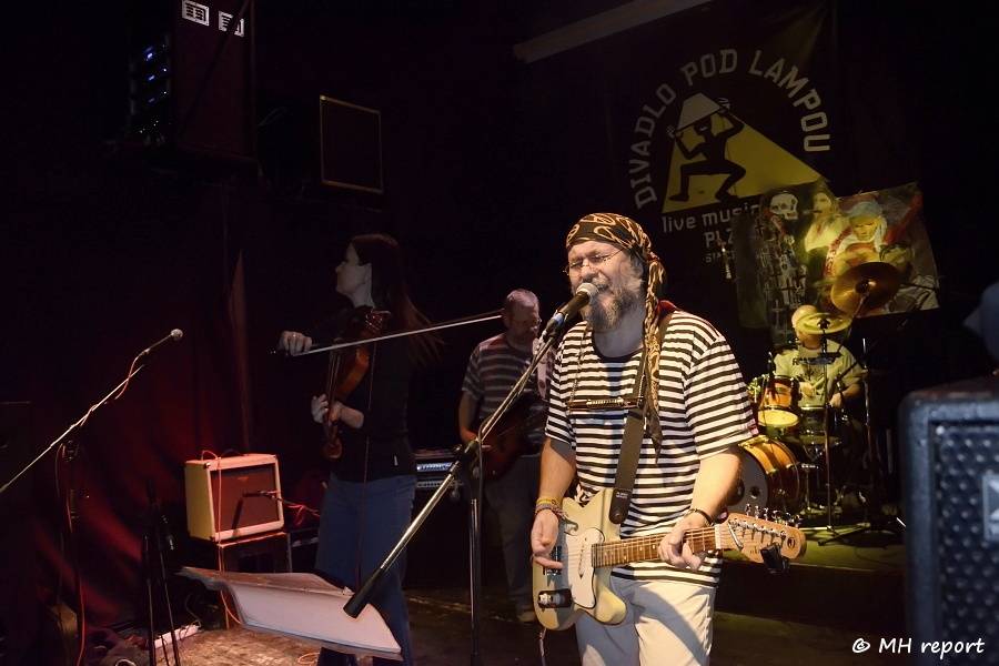 Znouzectnost rozjela narozeninový večírek v Plzni