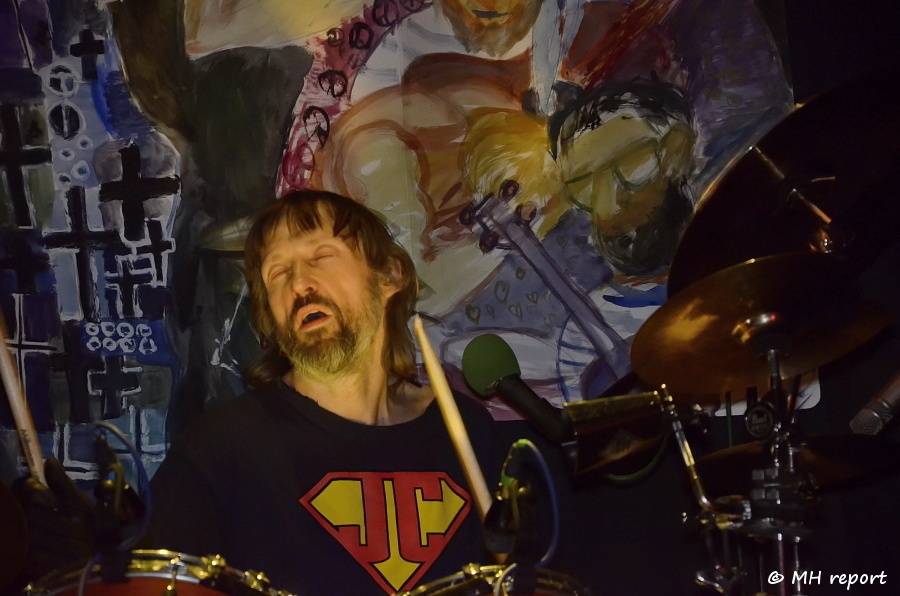 Znouzectnost rozjela narozeninový večírek v Plzni