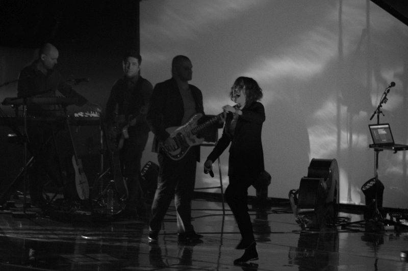 Francouzský temperament Zaz rozehřál i ledovou plochu v Brně