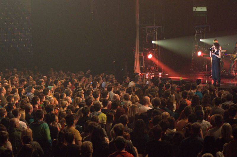 Francouzský temperament Zaz rozehřál i ledovou plochu v Brně