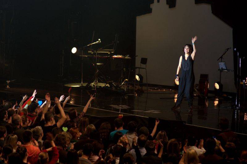 Francouzský temperament Zaz rozehřál i ledovou plochu v Brně