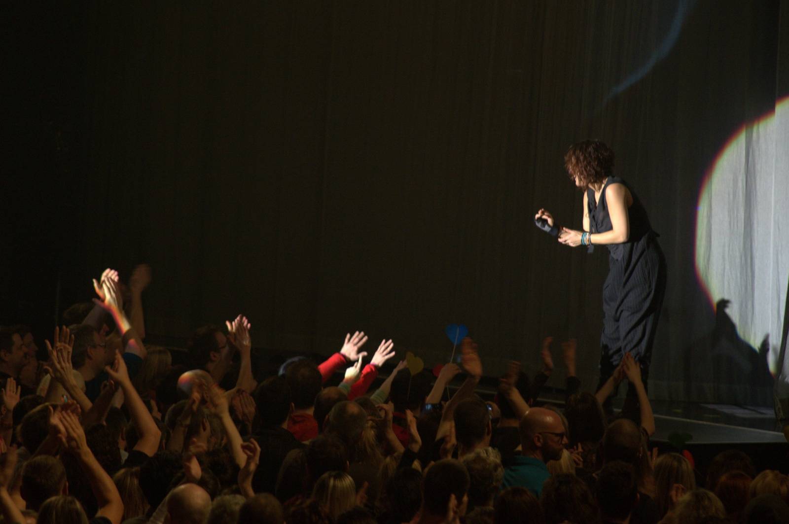 Francouzský temperament Zaz rozehřál i ledovou plochu v Brně