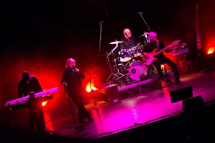 Václav Neckář hrál v Brně Mezi svými: Došlo na Půlnoční i další hity