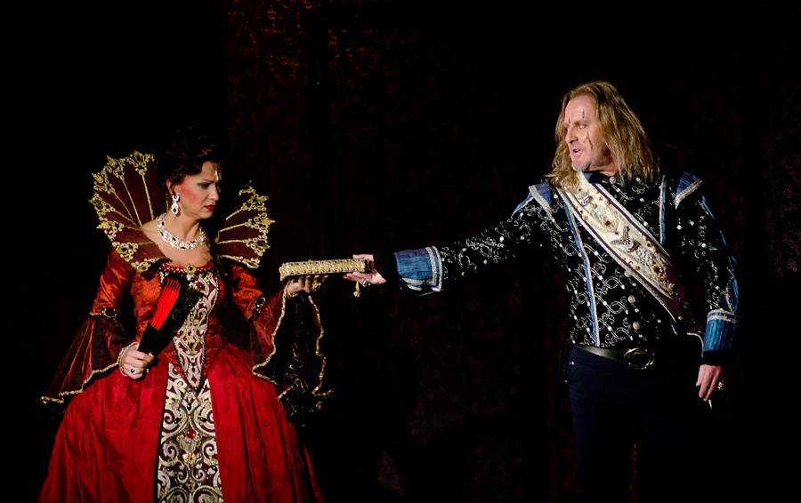 Angelika se vrátila v novém kabátě: Josef Vojtek a Michaela Gemrotová v hlavních rolích zaplnili divadlo Broadway