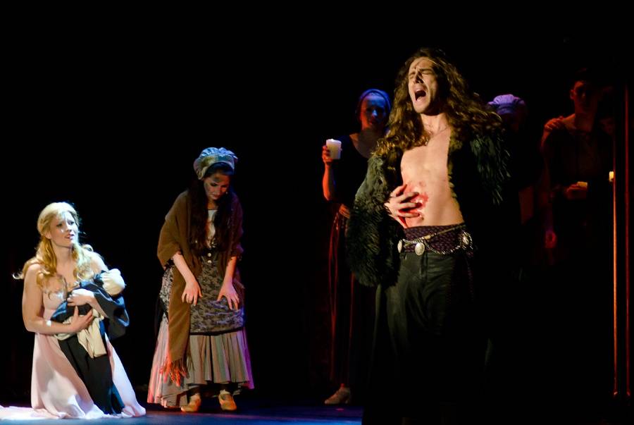 Angelika se vrátila v novém kabátě: Josef Vojtek a Michaela Gemrotová v hlavních rolích zaplnili divadlo Broadway