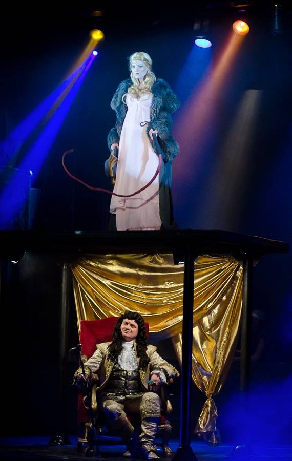 Angelika se vrátila v novém kabátě: Josef Vojtek a Michaela Gemrotová v hlavních rolích zaplnili divadlo Broadway