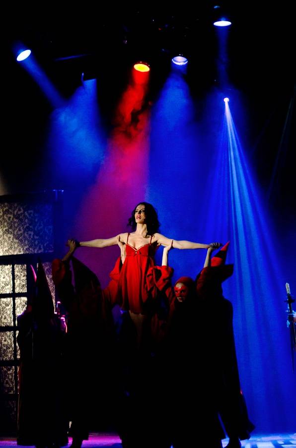 Angelika se vrátila v novém kabátě: Josef Vojtek a Michaela Gemrotová v hlavních rolích zaplnili divadlo Broadway