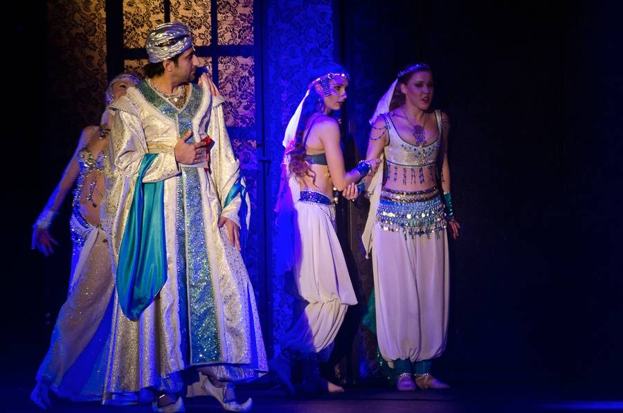 Angelika se vrátila v novém kabátě: Josef Vojtek a Michaela Gemrotová v hlavních rolích zaplnili divadlo Broadway