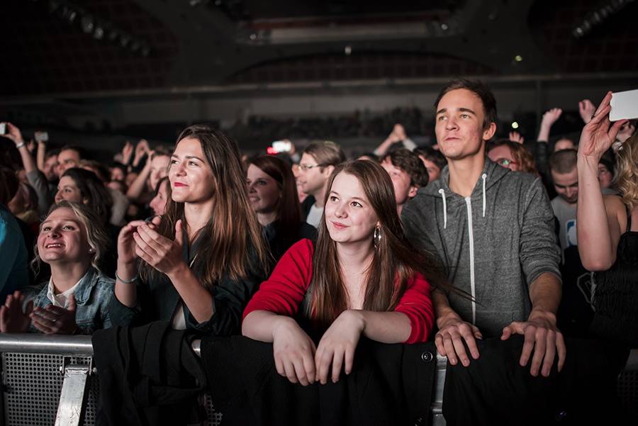 Parov Stelar vzal pražskou Tipsport Arénu na luxusní electroswingovou party