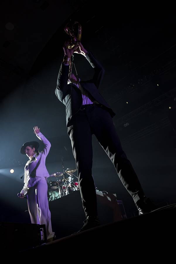 Parov Stelar vzal pražskou Tipsport Arénu na luxusní electroswingovou party