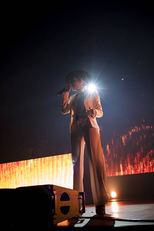 Parov Stelar vzal pražskou Tipsport Arénu na luxusní electroswingovou party