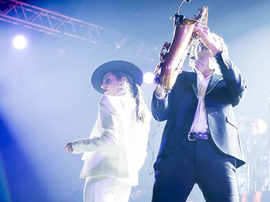 Parov Stelar vzal pražskou Tipsport Arénu na luxusní electroswingovou party