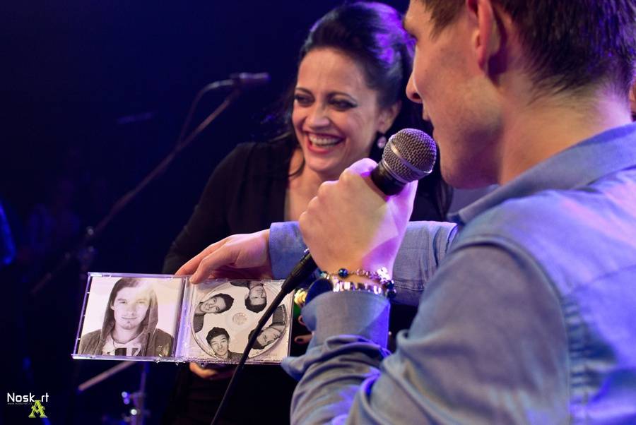 Nezapomenutelné Momenty Pavla Callty: desku mu pokřtila Lucie Bílá