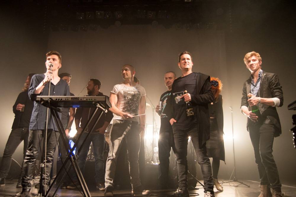 Nèro Scartch se o kousek svého života podělil s Akropolí