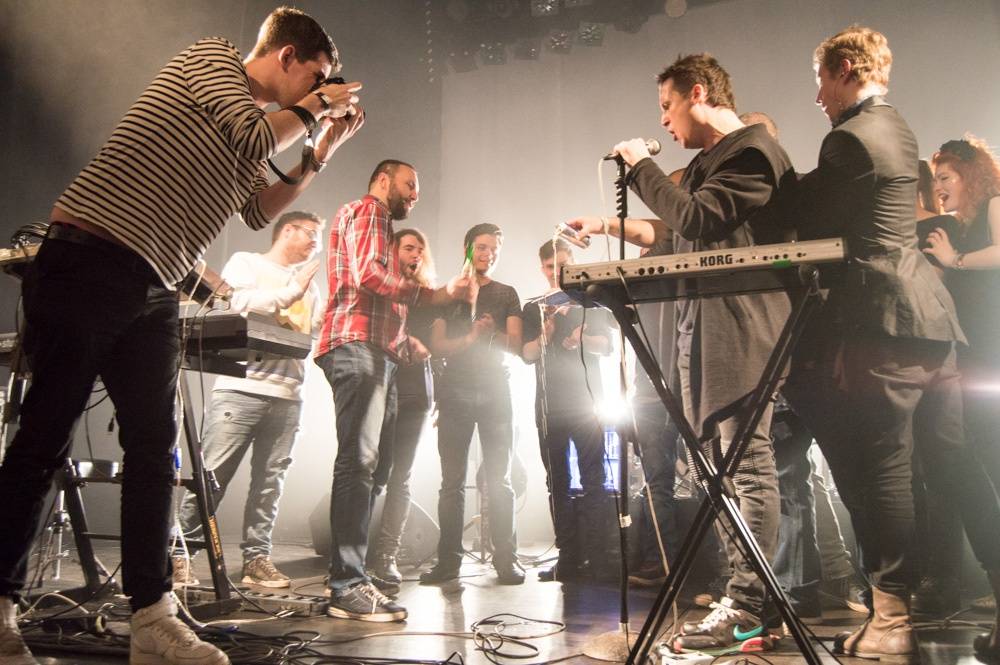 Nèro Scartch se o kousek svého života podělil s Akropolí