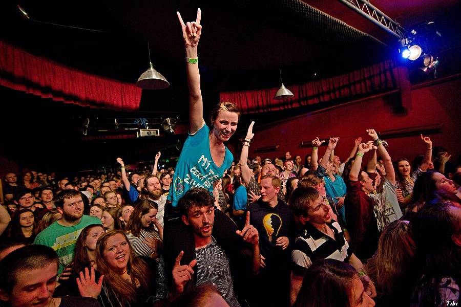 Vypsaná Fixa v Českých Budějovicích: vyprodaný večírek partičky ze San Piega