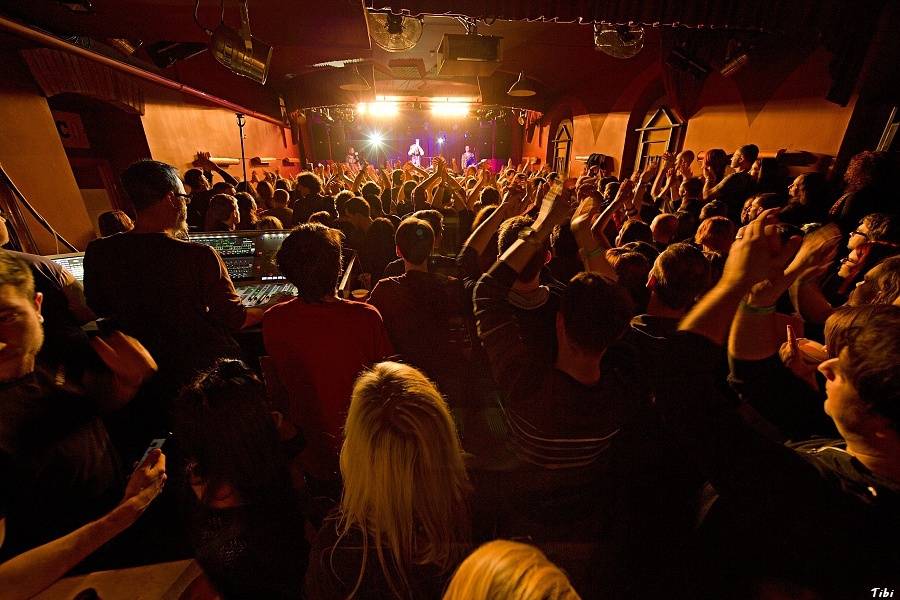 Vypsaná Fixa v Českých Budějovicích: vyprodaný večírek partičky ze San Piega