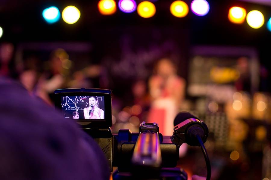 Magdaléna Urbanová křtila první autorské CD s kmotry Romanem Vojtkem a Marií Rottrovou