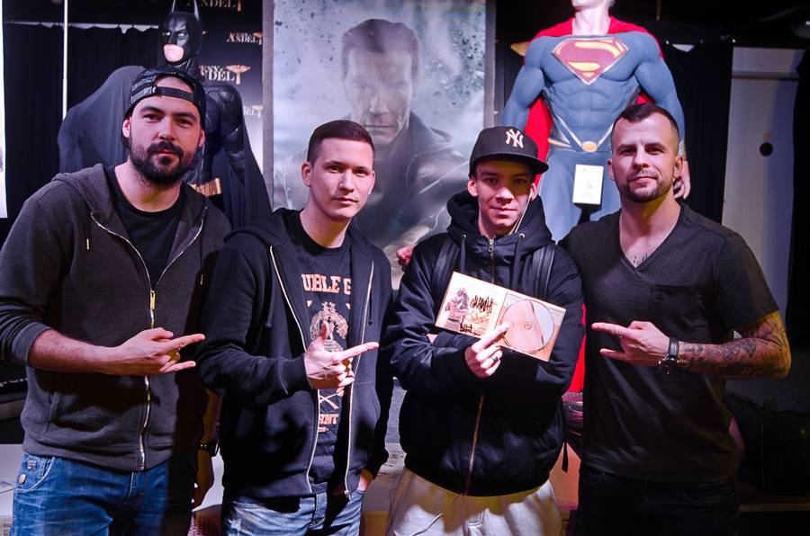 Marpo potěšil fanoušky v Praze. podepsal jim novou desku Lone Survivor