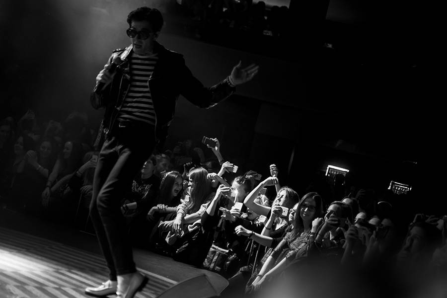 The Neighbourhood v Praze vyhráli souboj se zvukem a fanoušci je hltali