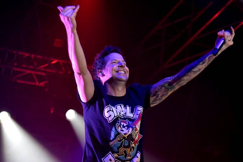 Simple Plan v Praze: Pop-punkový nářez z Kanady ještě jednou na fotkách