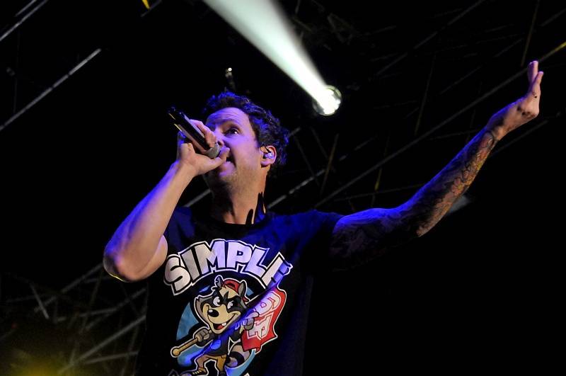Simple Plan v Praze: Pop-punkový nářez z Kanady ještě jednou na fotkách
