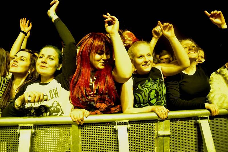 Simple Plan v Praze: Pop-punkový nářez z Kanady ještě jednou na fotkách