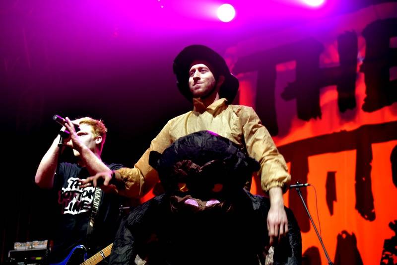 Simple Plan v Praze: Pop-punkový nářez z Kanady ještě jednou na fotkách