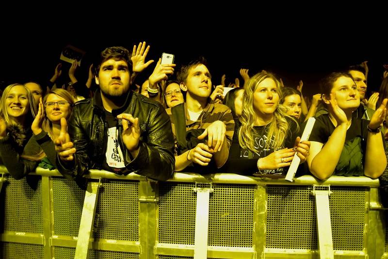 Simple Plan v Praze: Pop-punkový nářez z Kanady ještě jednou na fotkách