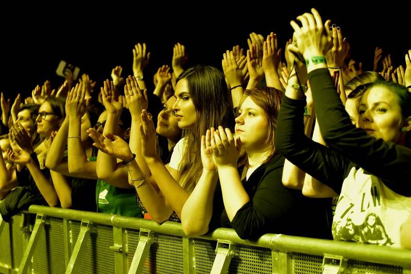 Simple Plan v Praze: Pop-punkový nářez z Kanady ještě jednou na fotkách