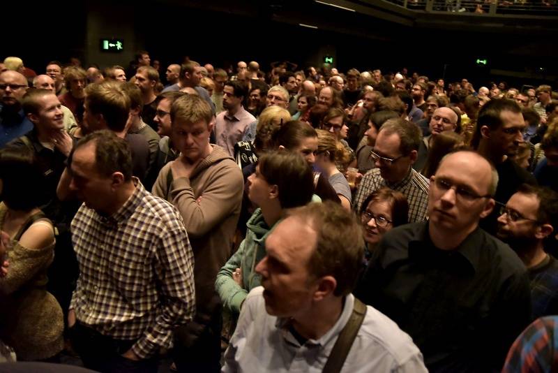 Tindersticks okouzlili Divadlo Archa