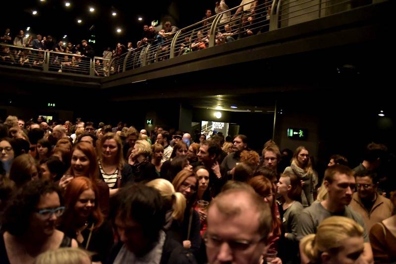 Tindersticks okouzlili Divadlo Archa