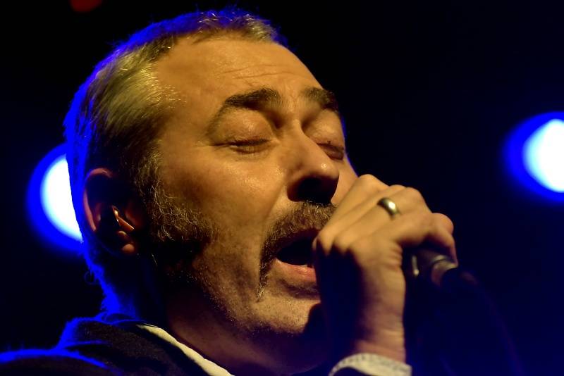 Tindersticks okouzlili Divadlo Archa