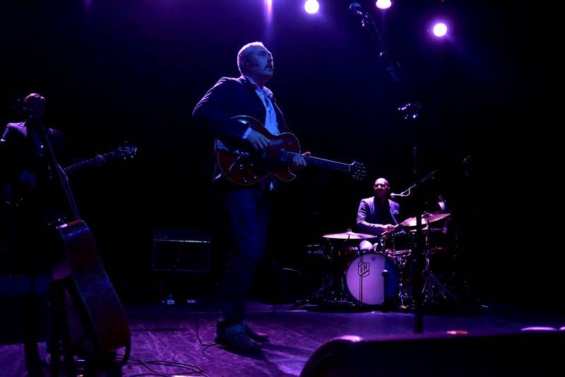 Tindersticks okouzlili Divadlo Archa