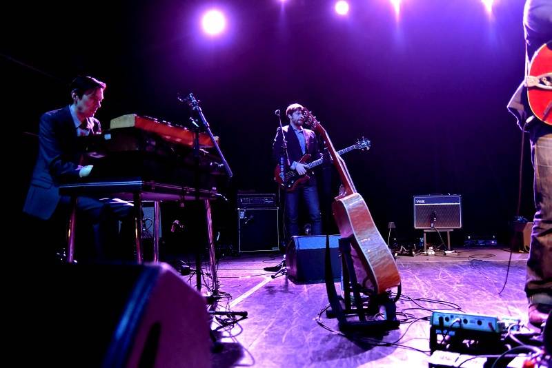 Tindersticks okouzlili Divadlo Archa