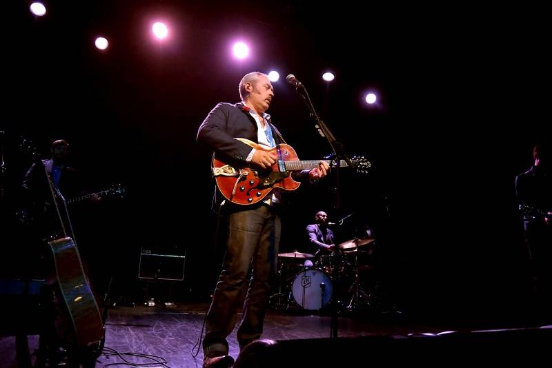 Tindersticks okouzlili Divadlo Archa