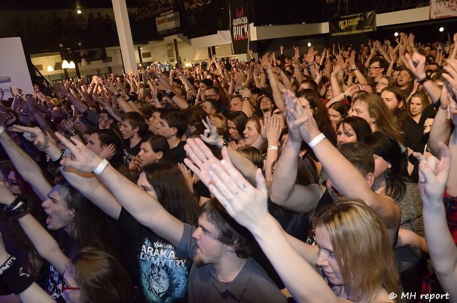 Metalový večírek v Šeříkovce: Arakain a Dymytry hráli v Plzni