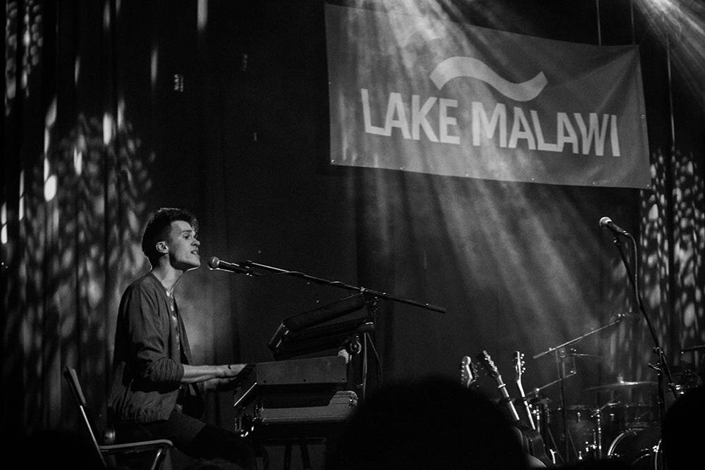 Lake Malawi představili na Flédě nového bubeníka