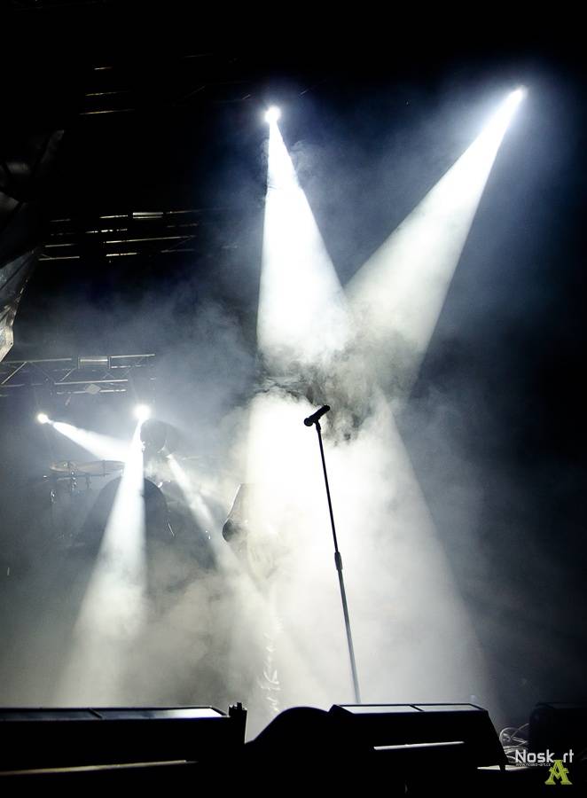 Mandrage ve Fóru Karlín: křest alba, nálož konfet a na závěr Dan Nekonečný