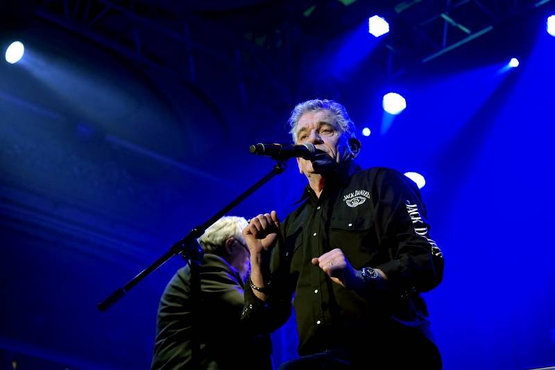 Lucerna viděla rockové legendy. Jásali fanoušci Nazareth, Uriah Heep i Rainbow