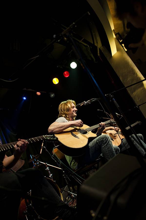 Akustický večírek Vypsané Fixy v Malostranské besedě se zvrhl v divočinu