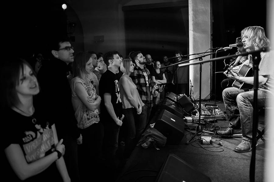 Akustický večírek Vypsané Fixy v Malostranské besedě se zvrhl v divočinu