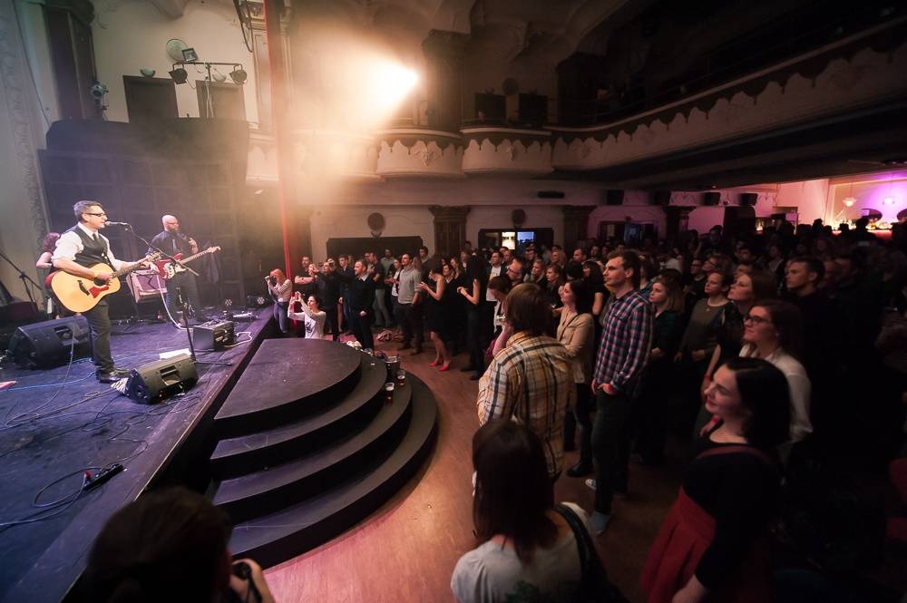 Adrian T. Bell pokřtil své nové album Night And Day