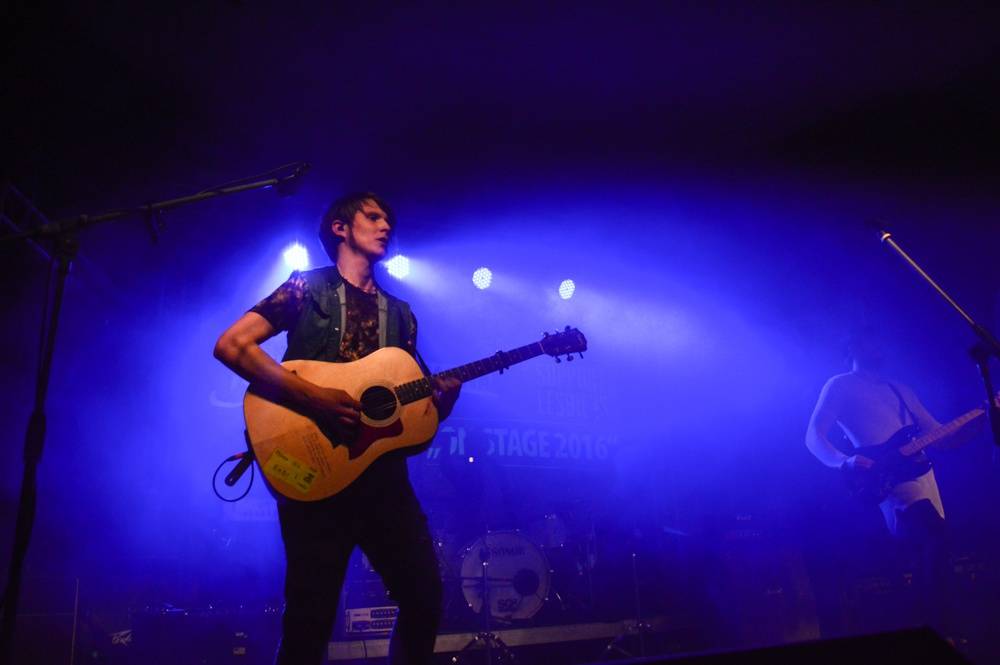 On Stage: Ewa Farna, Nebe a Support Lesbiens se předvedli v Krnově