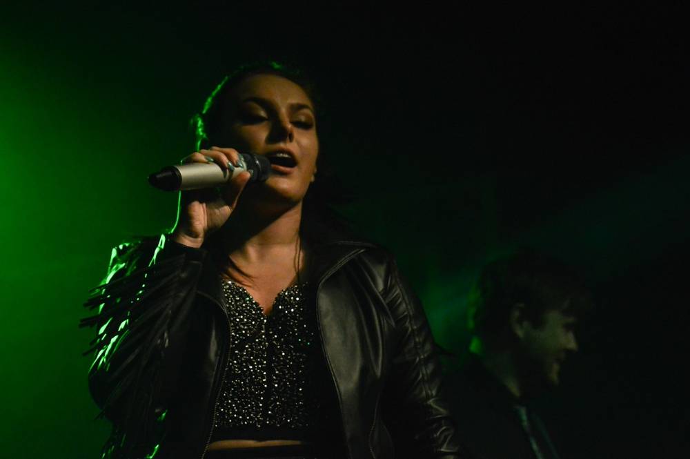 On Stage: Ewa Farna, Nebe a Support Lesbiens se předvedli v Krnově