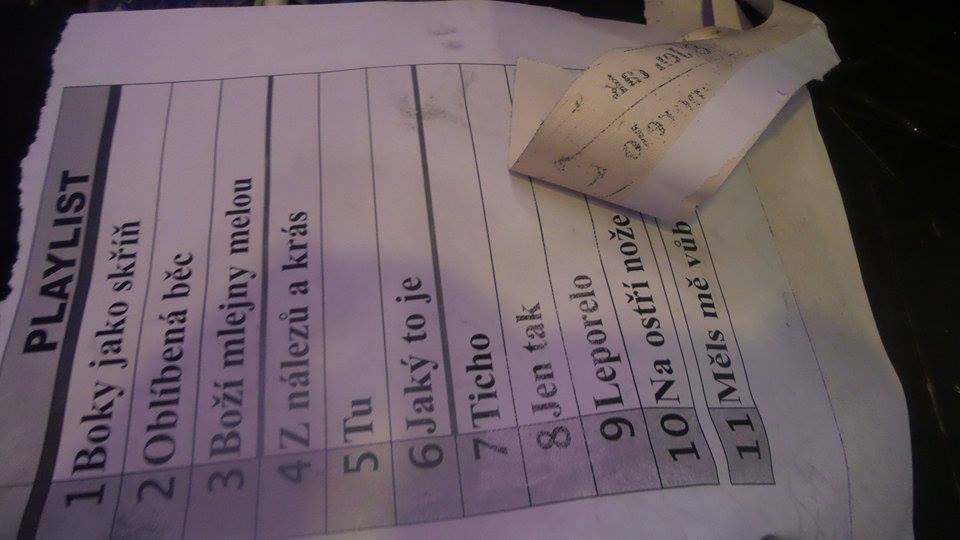 On Stage: Ewa Farna, Nebe a Support Lesbiens se předvedli v Krnově