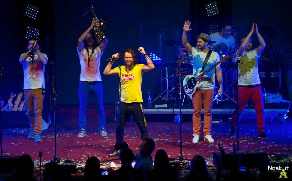 Kryštof: Poslední koncert turné Srdcebeat ve znamení Richarda Krajča na nafukovací želvičce