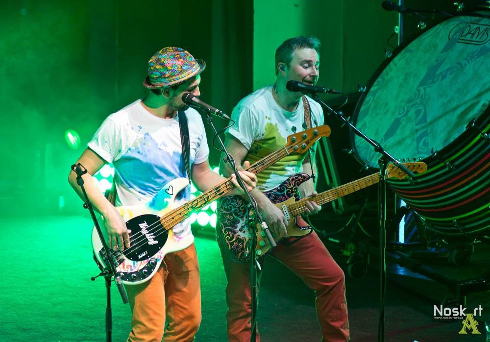 Kryštof: Poslední koncert turné Srdcebeat ve znamení Richarda Krajča na nafukovací želvičce